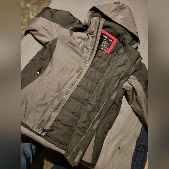 Freeform Performance Outerwear Jacket - Picture 4 of 6